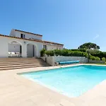 Beautiful Provencal Villa, Sea View, Access Villa