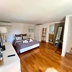 Beautiful Provencal Villa, Sea View, Access Villa