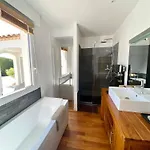 Beautiful Provencal Villa, Sea View, Access Villa Grimaud