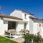 Βίλα Beautiful Provencal Villa, Sea View, Access Grimaud