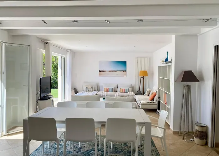 Beautiful Provencal Villa, Sea View, Access * Grimaud