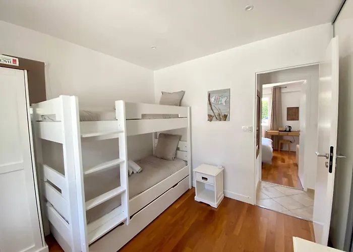 Beautiful Provencal Villa, Sea View, Access ヴィラ グリモー