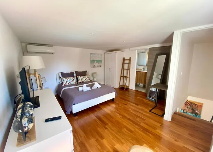 Beautiful Provencal Villa, Sea View, Access ヴィラ