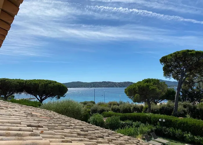 Beautiful Provencal Villa, Sea View, Access