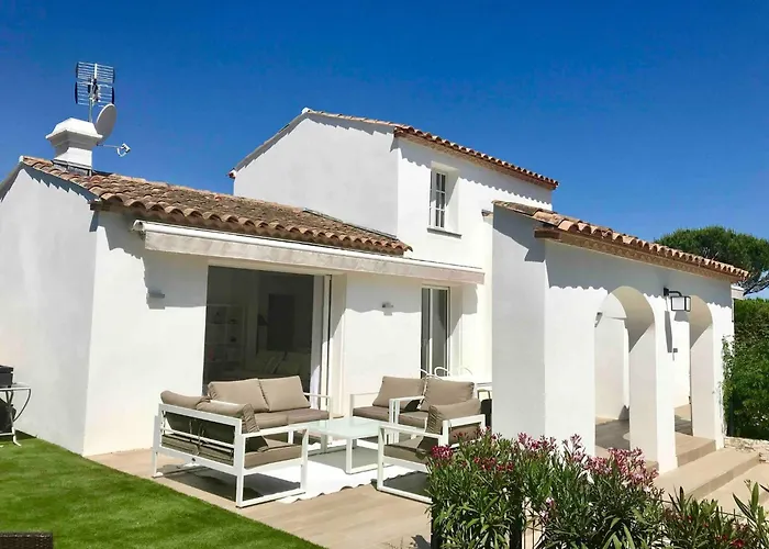 ヴィラ Beautiful Provencal Villa, Sea View, Access グリモー